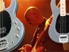 Music Man : Les basses Stingray et Sabre Sledge