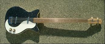 Danelectro dc Bass